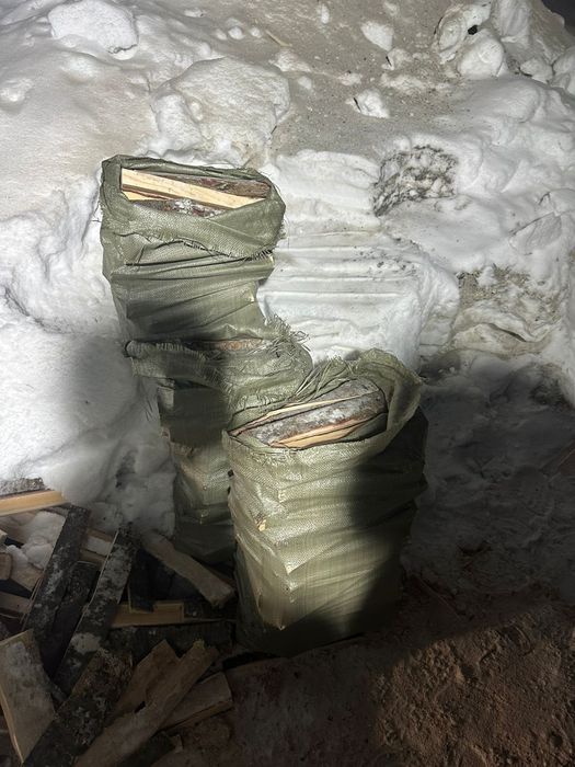 Продам дрова колотые в мешках.