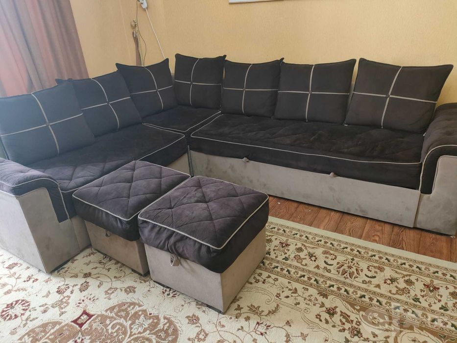 Диван раскладной с пуфиками б/у