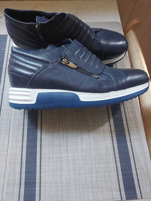 Кроссовки мужские, кожа