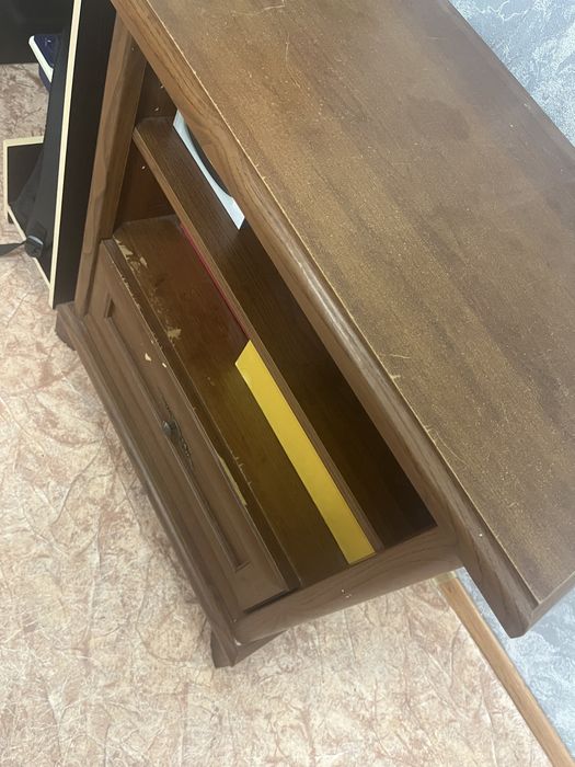 Тумбочка цена 5000тн