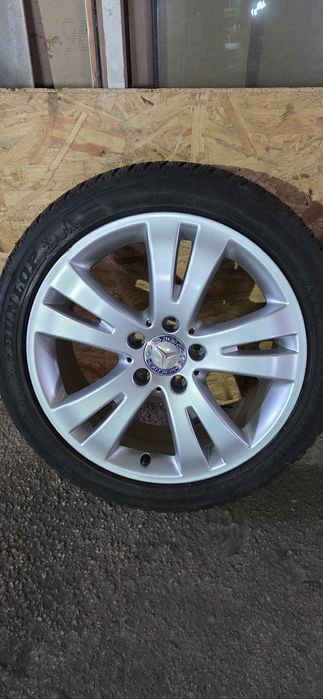 MERCEDES оригинални джанти  със гуми 225/45/17  7,5J×17  ET47  5×112