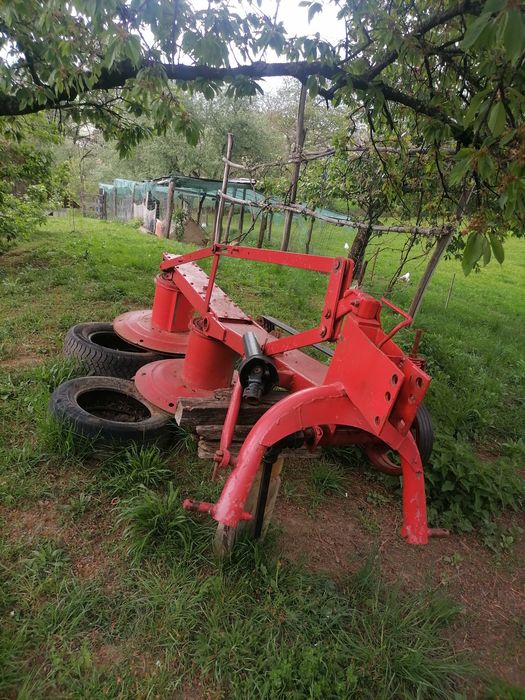 Vând cositoare rotativa PZ1,65