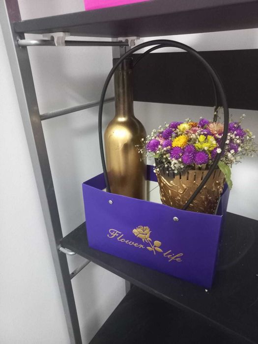 Vând cadouri amenajări