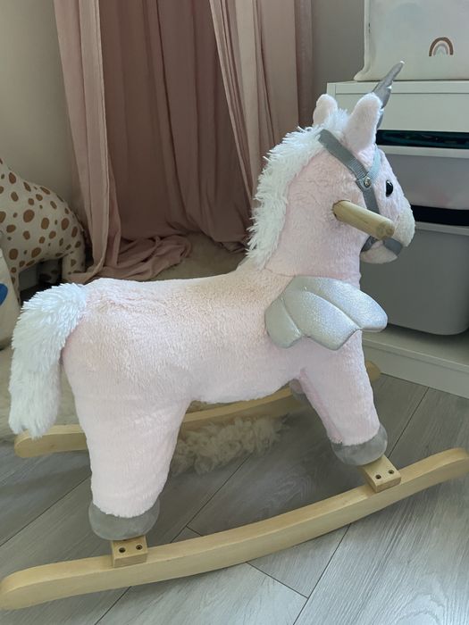 Люлеещо се конче KikkaBoo