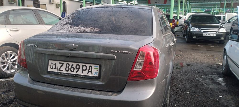 Продаётся  Ласетти 1.6