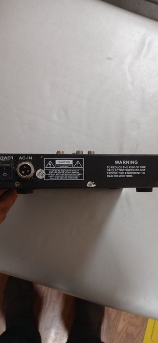 Микшерный пульп YAMAHA F4-USB