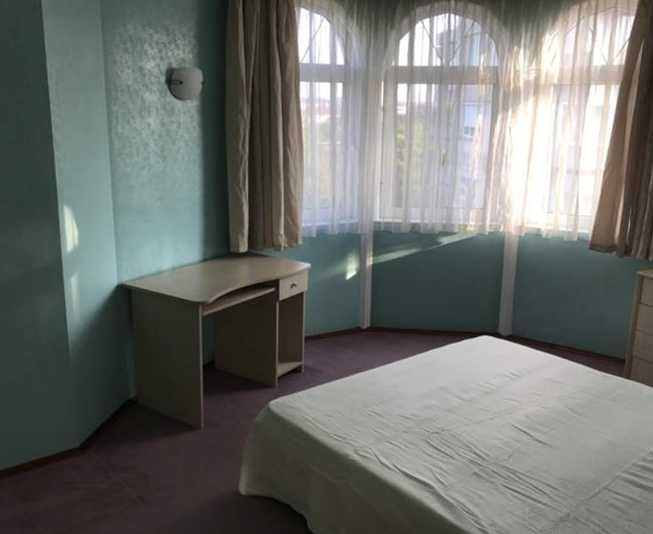 Дава се под наем Тристаен апартамент в София, Лозенец - 100 кв.м за 590 € - Снимка #5