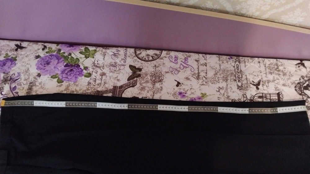 Продавам дамски черен панталон размер L