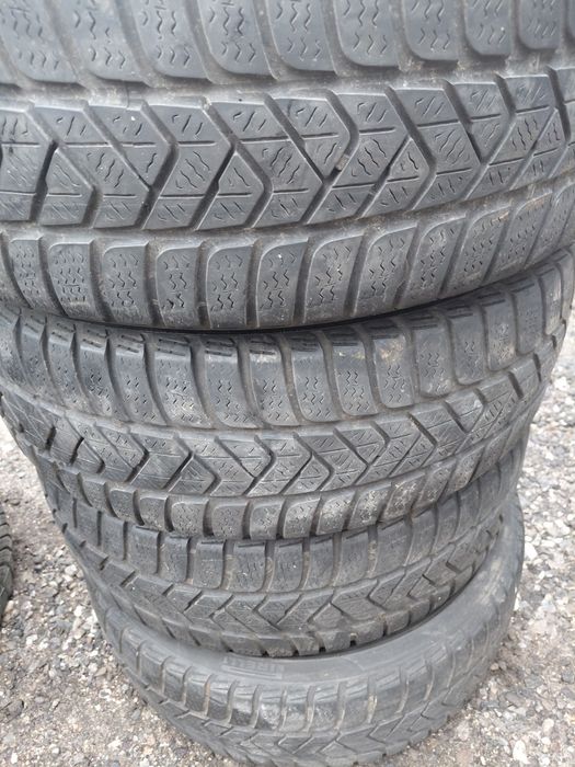 205/40/18" pirelli 4бр.гуми