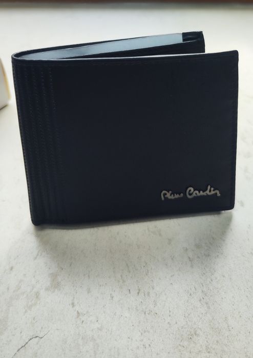 Ново качествено  портмоне от естествена кожа Pier Carden  подарък ми е