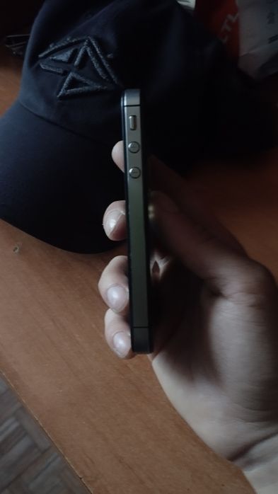 iPhone 4s / без коробки