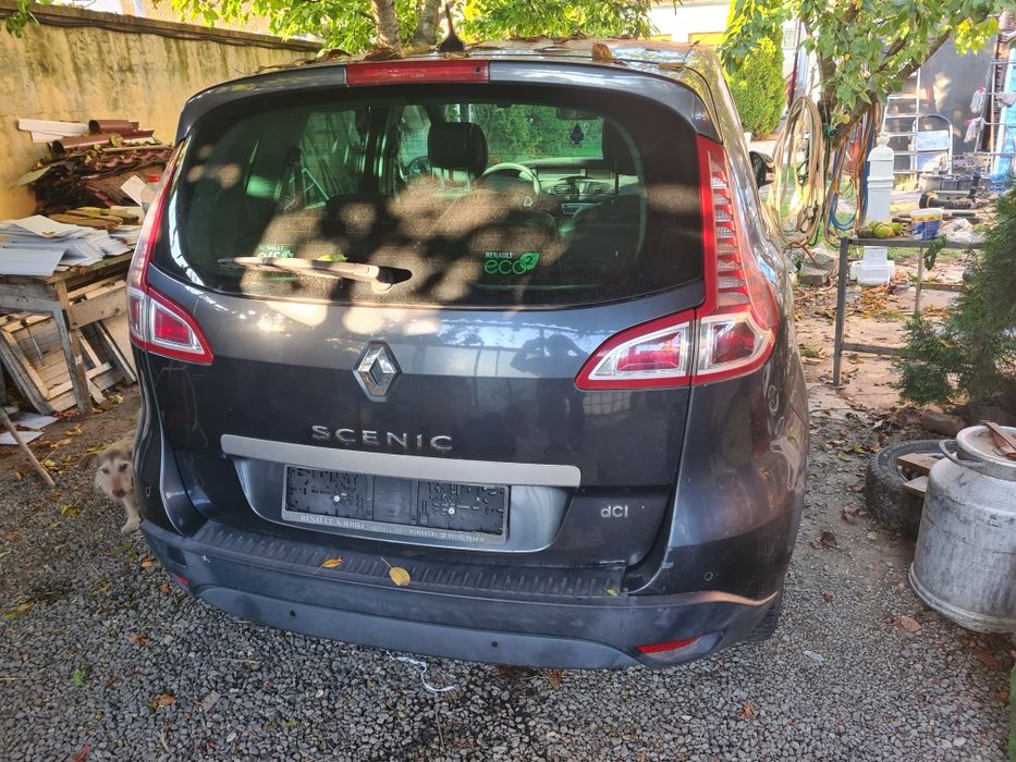Dezmembrez  piese de pe Renault scenic 2012
