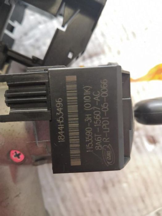 Contact Cu Cheie Ford Fiesta 6 VI