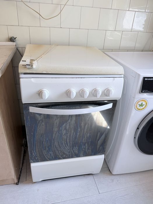 Vand mobilier si electrocasnice