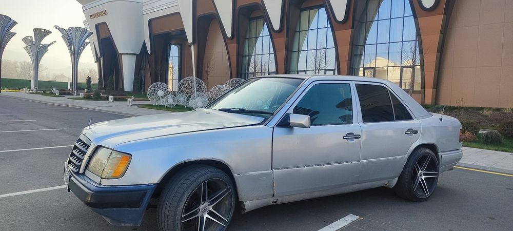 Продается Мерседес 124