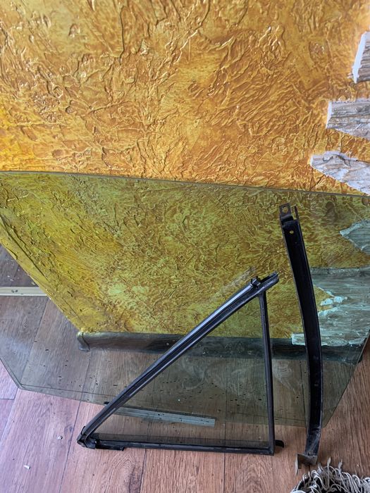 Форточка толька  w124 mersedes