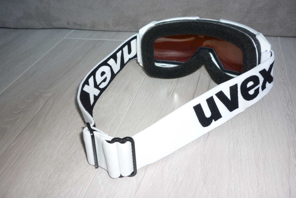 Оригинални ски очила UVEX плюс калъф