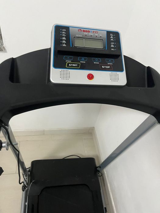 Banda alergat electrica BodyFit F3000