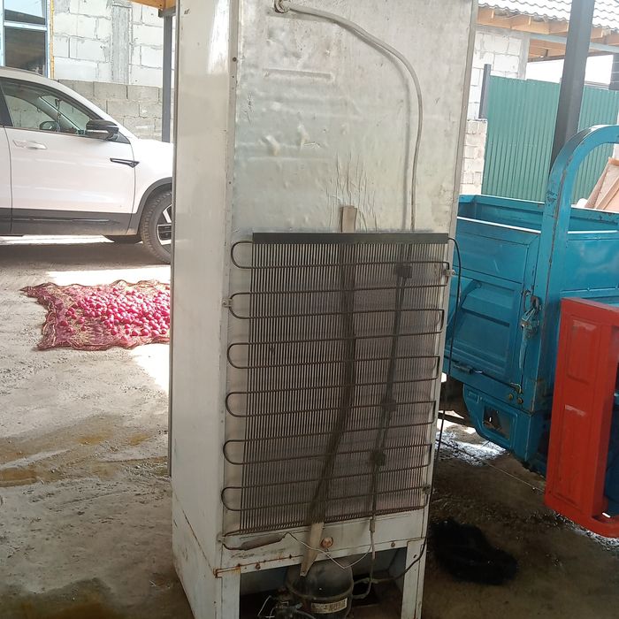 холодильник продам