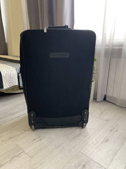 Дорожный чемедан