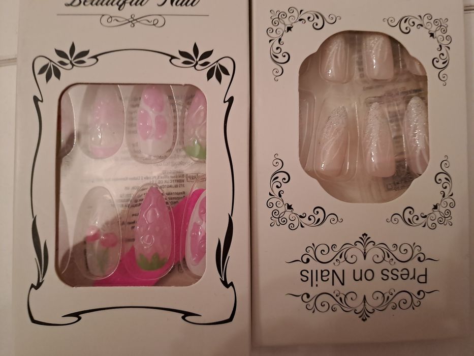 Маникюри за лепене 25 лв