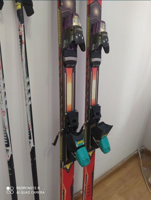 Срочно продам лыжи для халифа 2 пары
