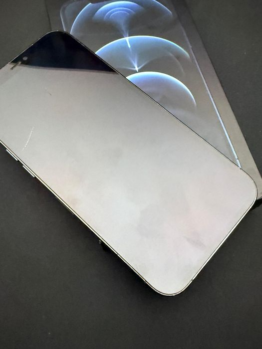 Продам IPhone 12 pro max