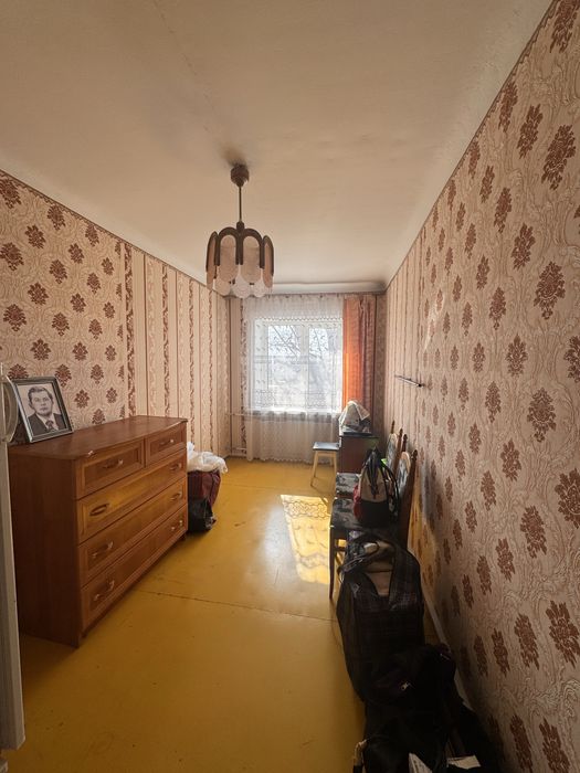 Продам 3 комн квартиру 14400