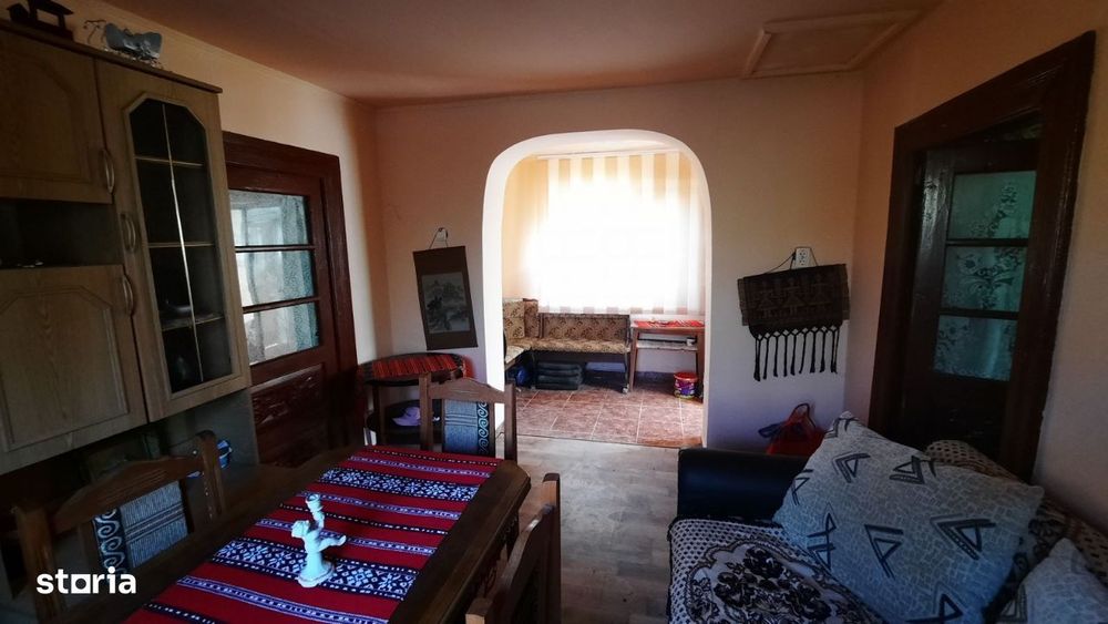 Vând proprietate în sat Brătești, com. Șirna, jud. Prahova