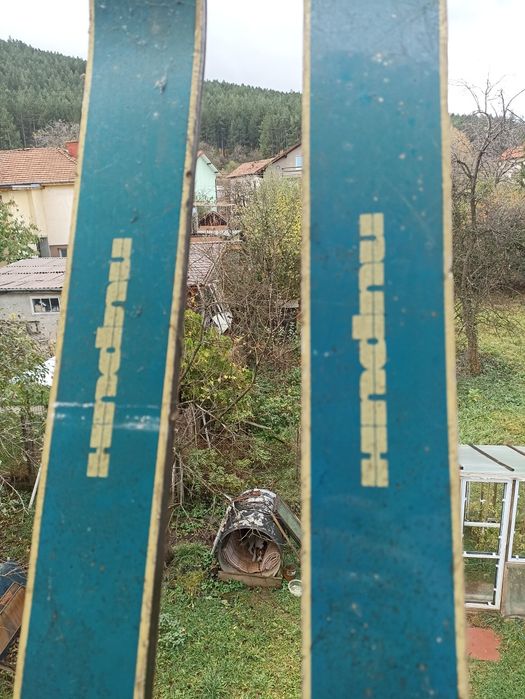 Стари ретро български ски