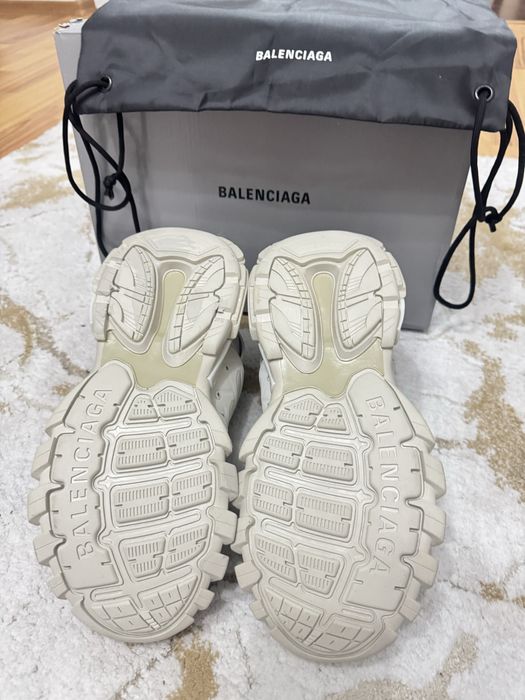 Balenciaga track Albi