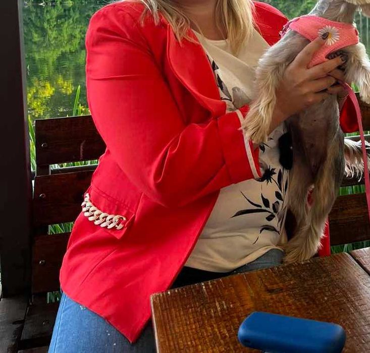 Нов костюм 44 размер