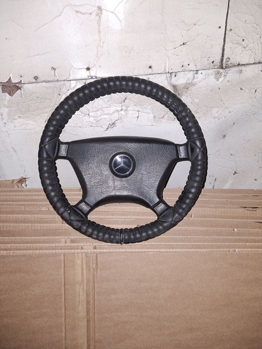 Руль от 124 мерс