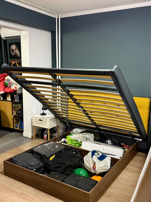 Спалня (двойно легло) с матрак 210/160/25 + подарък