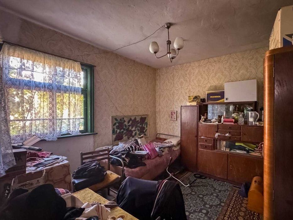 Двуетажна къща за ремонт в село Сърнево, област Бургас