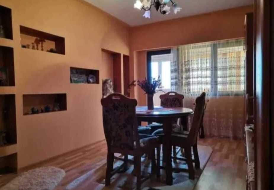Apartament 3 camere
