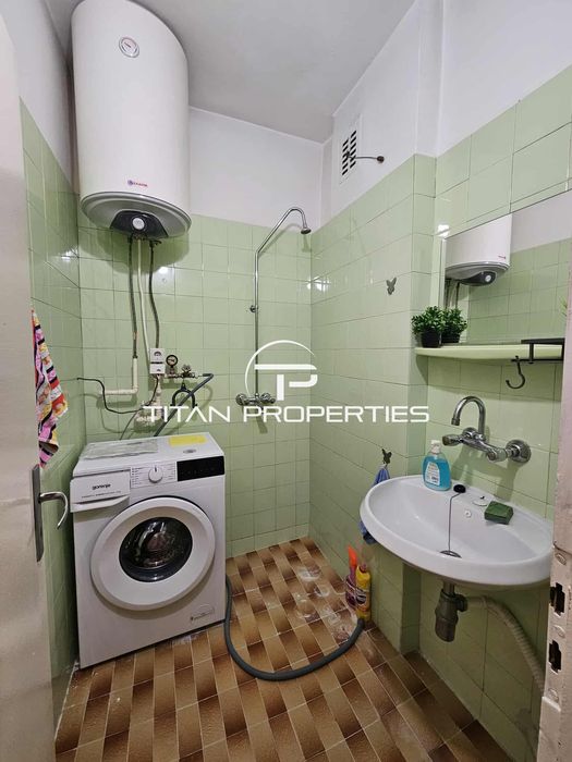 Четиристаен апартамент, под наем, Център