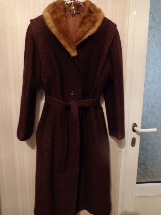 Воротник из норки на пальто. Производство Л