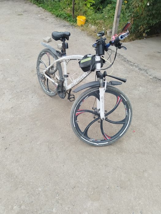 Продам скутер и велосипет