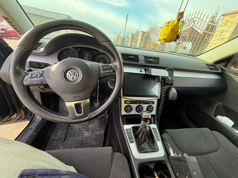 Vând Passat B6 1.6 TDI