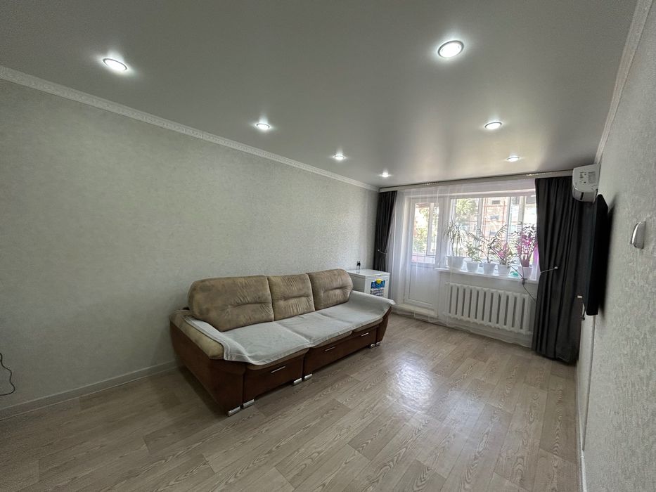 Город Житикара. Продается 3 кв. на 2 эт. 6мкрн 16д.