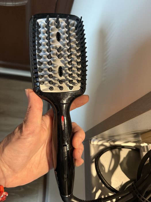 Четка за изправяне на коса на Babyliss