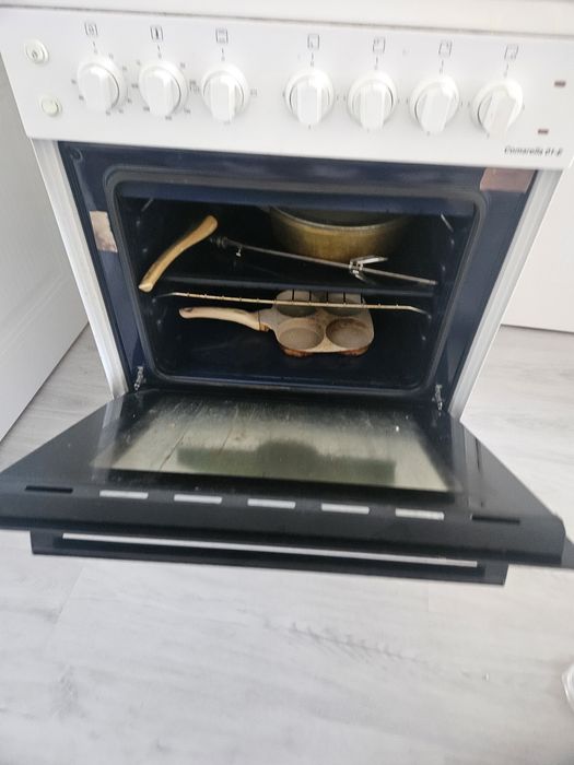 Продам электроплиту
