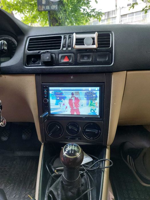 Navigație Player Mp5 Golf 4 Waze YouTube prin Mirrolink BT USB Card