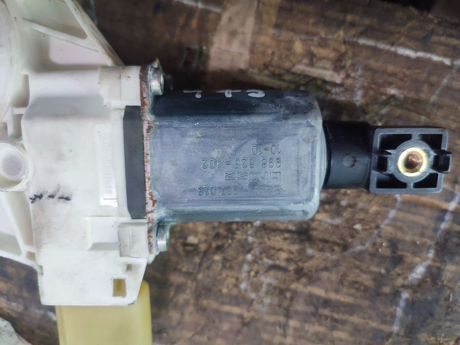 Motoras macara dreapta fata 6927028 BMW X1 E84 [2009 - 2012] 2.0 d N4