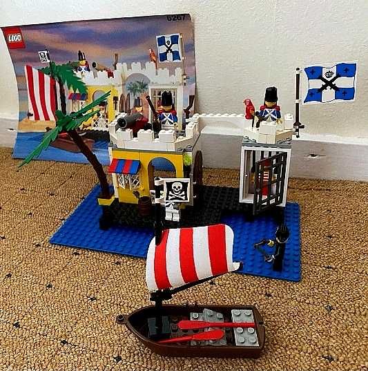 Lego Pirates 6267 Lagoon Lock-up