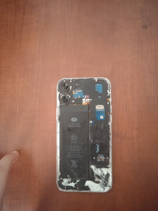 Продам телефон айфон 13 про мах