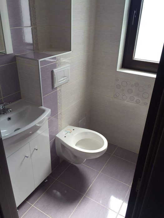 Inchiriez apartament 3 camere + gradina (230 mp)