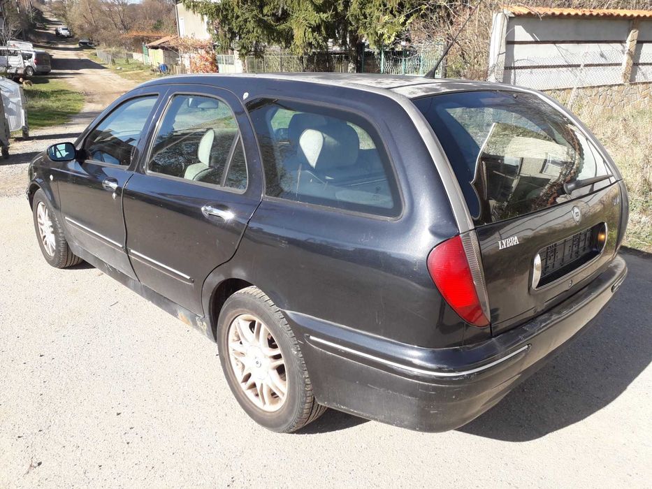 Ланчиа либра на части