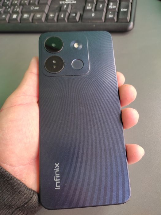 Смартфон -Infinix Smart 7 HD